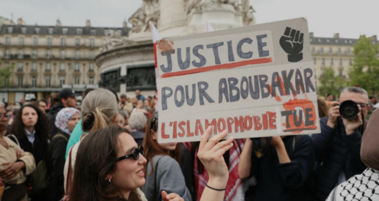 تحرك الشارع و الوجدان الفرنسي تـنـديـدا بجريمة همجية