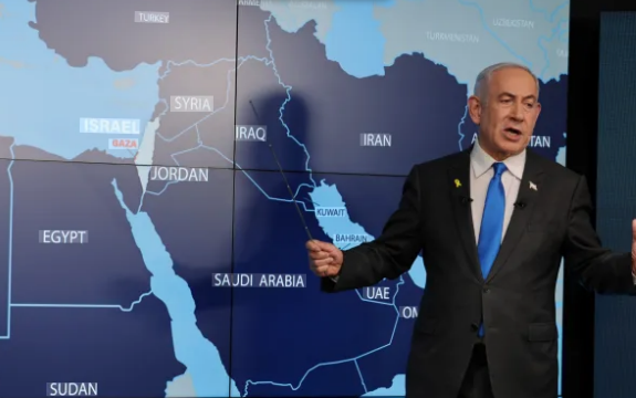 أو ليس سقوط إيران إيذانا بسقوط الخليج ؟